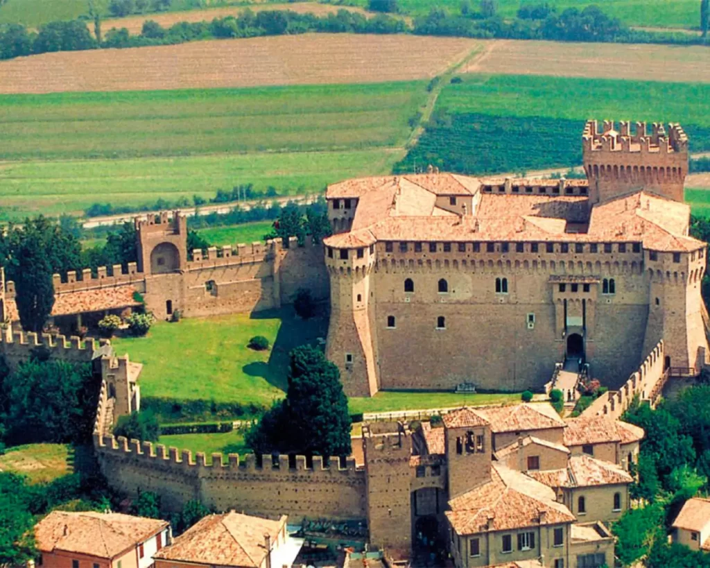 gradara castello panaoramica discover marche insta